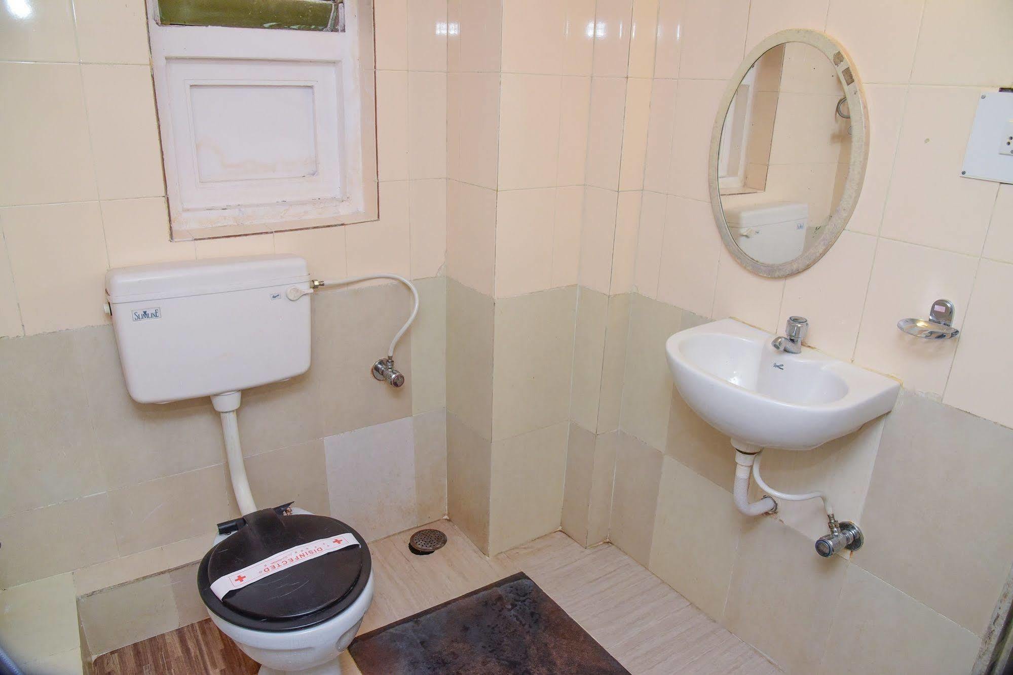 Hotel Evergreen Мумбаї Екстер'єр фото